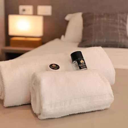 Palazzo Borgo Trento - Royal Welcome ゲストハウス ヴェローナ