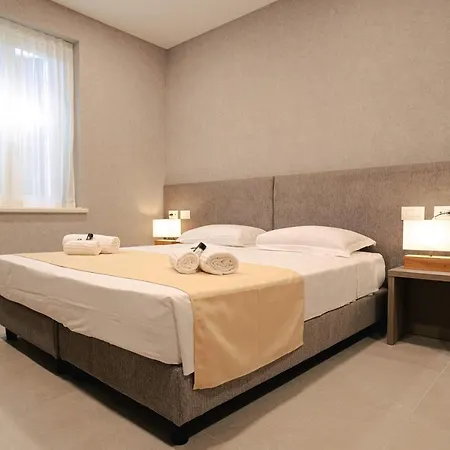 Palazzo Borgo Trento - Royal Welcome 3*