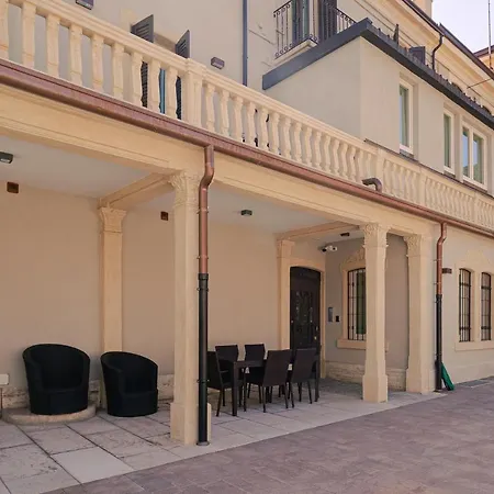 Palazzo Borgo Trento - Royal Welcome 3*